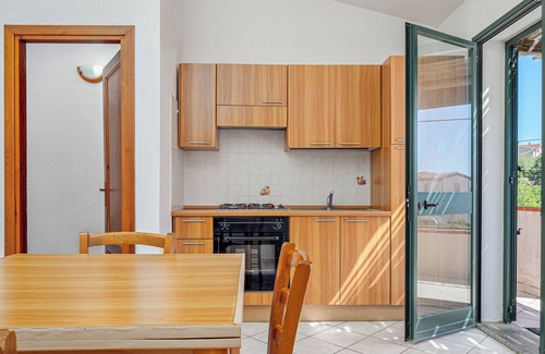 Limpiddu Apartment | Apartment 'Limpiddu 3' with Mountain View, Shared Garden and Wi-Fi