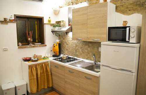 Terrasini House | Apartment located in ground floor 2 bedrooms