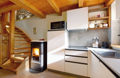 Brusson Apartment | Apartment "Lodge de la Fontaine" with Mountain View, Private Garden & 3 Balconies