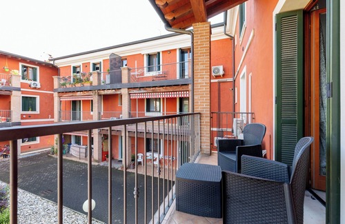 Lonato del Garda Apartment | Apartment 'Loft Regia Antica' with Balcony, Wi-Fi and Air Conditioning