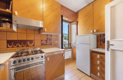 Bonassola Apartment | Apartment 'Luca Via Gavazzo 18' with Sea View and Shared Garden