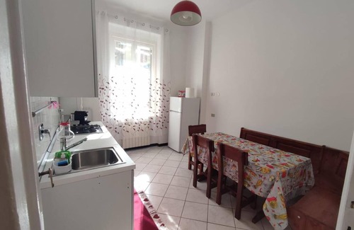 Sestri Ponente Apartment | Apartment 'Lucia Genova Aeroporto' with Balcony, Wi-Fi and Air Conditioning