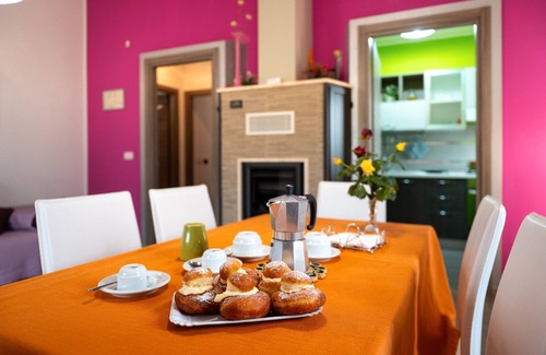 Tusa Apartment | Apartment 'Luna Piena' with Sea View, Wi-Fi and Air Conditioning