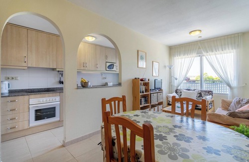 Almoradi Apartment | Apartment 'Luz De Almoradí' with Mountain View, Shared Pool and Air Conditioning