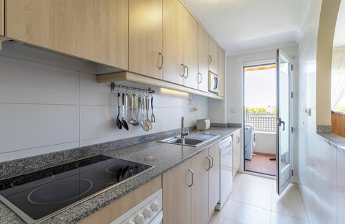 Almoradi Apartment | Apartment 'Luz De Almoradí' with Mountain View, Shared Pool and Air Conditioning