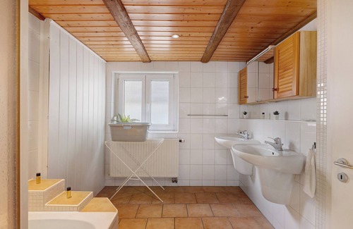 Schlatt Apartment | Apartment 'M B Homes Schlatt' with Lake View, Shared Terrace and Wi-Fi