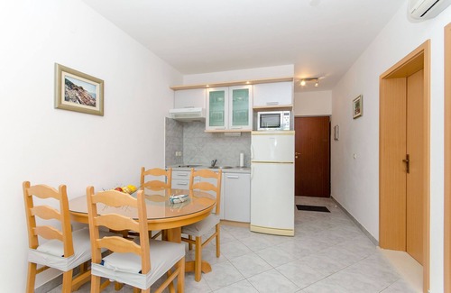 Sutivan Apartment | Apartment Mariner (47461-A1) - Sutivan - island Brac