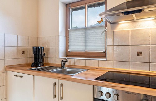 Schuttertal Apartment | Apartment 'Maisonette-ferienwohnung 2, 70qm' with Private Terrace, Shared Garden and Wi-Fi