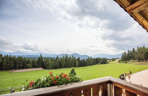 Soprabolzano Apartment | Apartment 'Malouka' with Mountain View, Shared Terrace and Wi-Fi