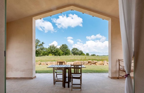 Manciano Apartment | Apartment 'Malva' with Shared Pool, Wi-Fi and Air Conditioning