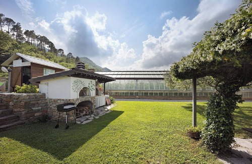 Ortovero Apartment | Apartment "Mansarda Albero Verde con Piscina" with Mountain View, Pool, A/C & Wi-Fi