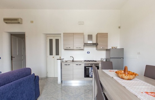 Acquedolci Apartment | Apartment 'Marianna' with Balcony and Air Conditioning