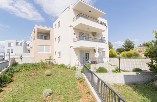 Brodarica Apartment | Apartment Marieta (59311-A1) - Brodarica