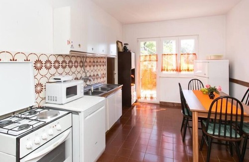 Brsecine Apartment | Apartment Marko - Three-Bedroom Apartment with Terrace and Sea View (Brsečine)