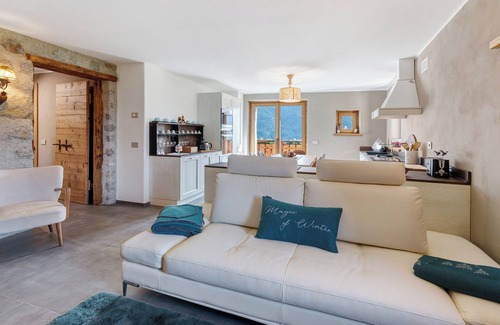 Oga Apartment | Apartment 'Marmotta' with Mountain View, Shared Garden and Wi-Fi