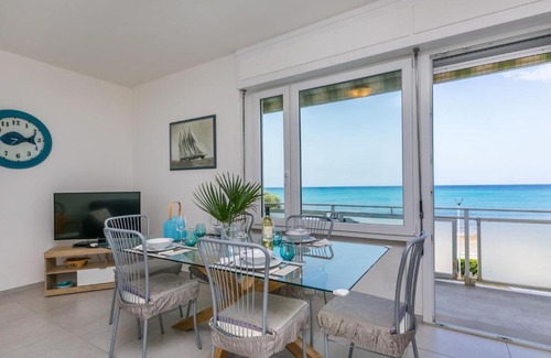 Rosignano Solvay Apartment | Apartment Massimo Beach House by Interhome