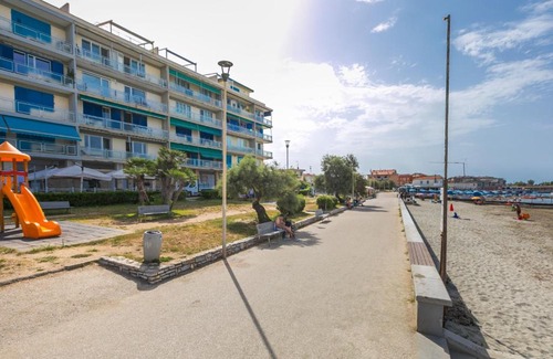 Rosignano Solvay Apartment | Apartment Massimo Beach House by Interhome