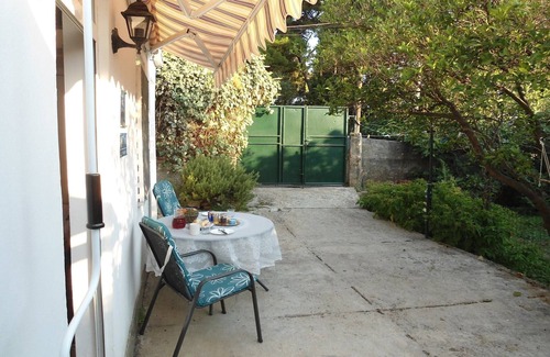 Lapad Apartment | Apartment Mateo Lapad - Studio Apartment with Terrace and Garden View