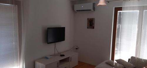 Resnik Apartment | Apartment Mehi