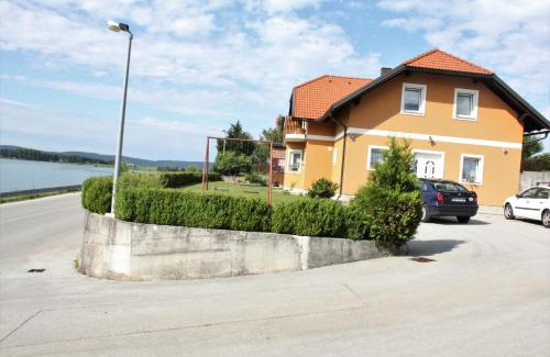 Ogulin Apartment | Apartment Mihalic