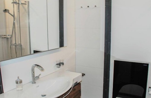 Piazzogna Apartment | Apartment Miralago (Utoring) in Piazzogna - 5 persons, 2 bedrooms