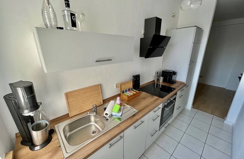 Gohlis-Mitte Apartment | Apartment mit 2 Schlafzimmern, Balkon, Netflix, Drucker und Privaten Parkplatz