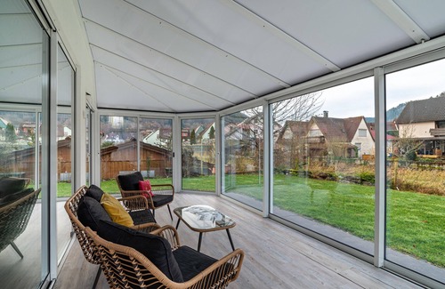 Calmbach Apartment | Apartment 'Mit Wintergarten' with Private Terrace, Private Garden and Wi-Fi