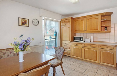 Auggen Apartment | Apartment 'Monika' with Shared Garden, Balcony and Wi-Fi