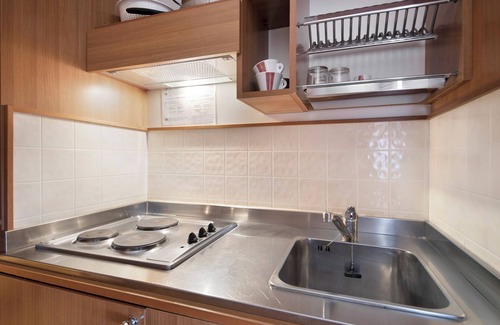 Moneglia Apartment | Apartment Monolocale Moneglia 35 close to the Beach with Shared Pool & Wi-Fi