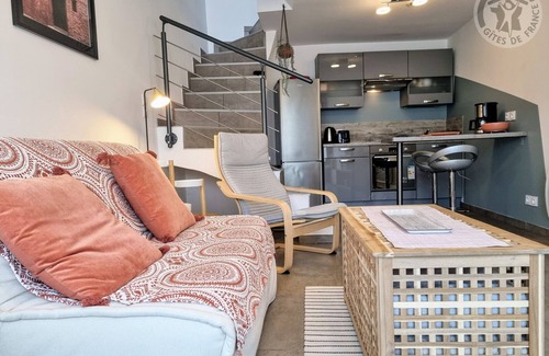 Montalet-le-Bois Apartment | Apartment Montalet-le-Bois, 1 bedroom, 2 persons