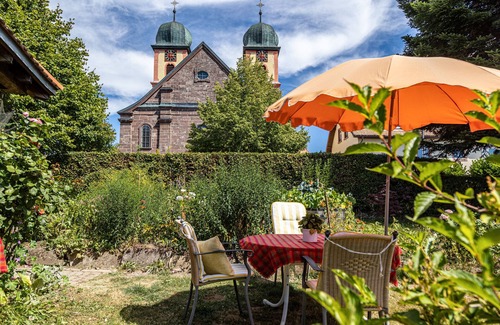 Sankt Maergen Apartment | Apartment 'Möst' with Mountain View, Shared Garden and Wi-Fi