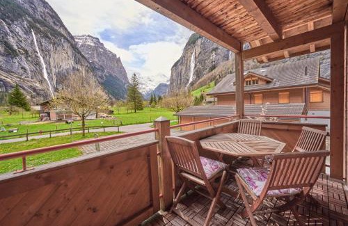 Lauterbrunnen Apartment | Apartment Mountain View, Luxury, Spacious with best Views