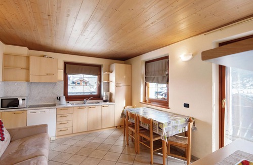Livigno Apartment | Apartment 'Natale 7' with Mountain View, Balcony and Wi-Fi