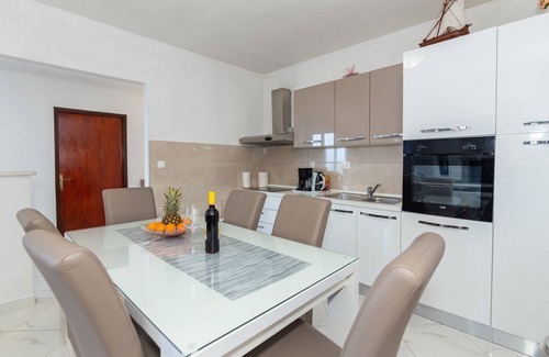 Veliko Brdo Apartment | Apartment NAVIS with outdoor pool and lovely sea views