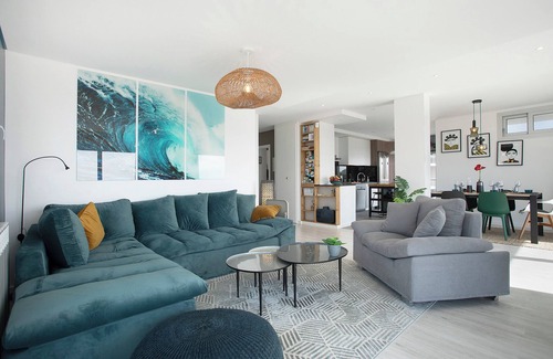 Nazare Apartment | Apartment 'Nazaré Dream View' with Sea View, Shared Pool and Wi-Fi