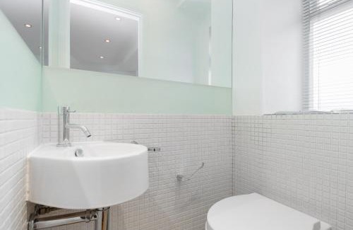 Brompton & Hans Town Apartment | Apartment near Harrods