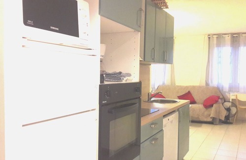 Saint-Martin Apartment | Apartment near Saint Roch Station and historic center