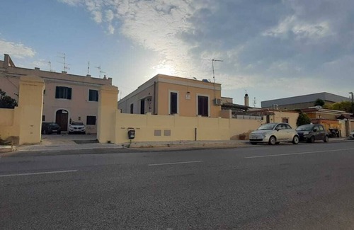Civitavecchia Apartment | Apartment near the port, private parking space, self check-in