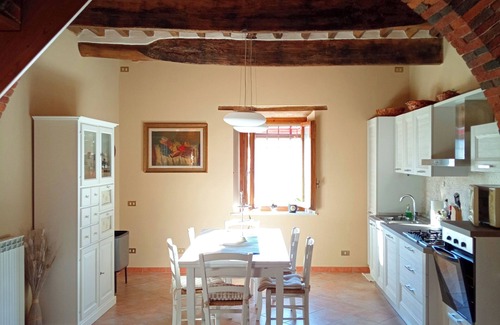 Borgo a Mozzano House | Apartment nestled in the green hills of Lucca.