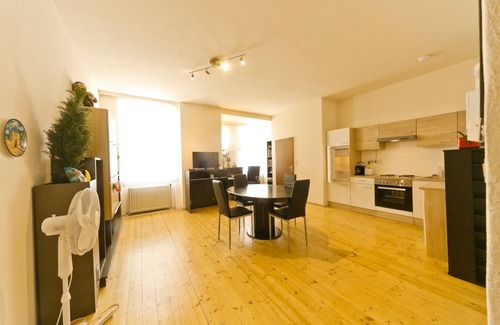 Funfhaus Apartment | Apartment No. 06 in Vienna near Schönbrunn/Westbahnhof | Keyless Check-In