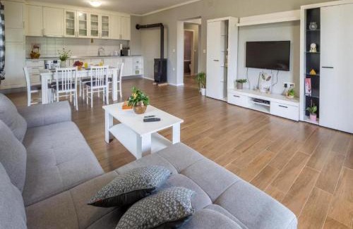 Zaton Doli Apartment | Apartment Noah and Matija