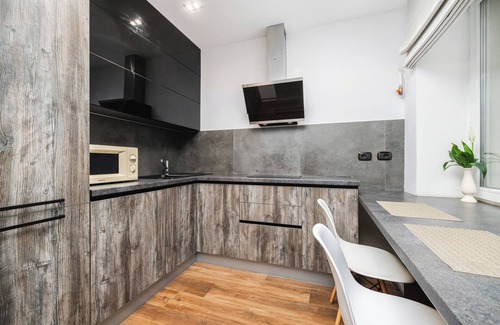 Pervomaysky District Apartment | Apartment on Nezavisimosti 74