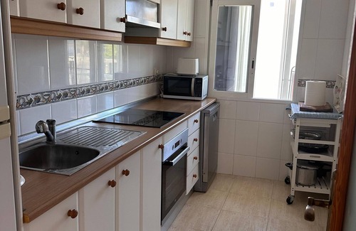 El Albir Apartment | Apartment on the Albir beach with swimming pool and sea view.