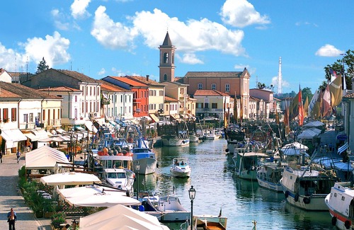Cesenatico Apartment | Apartment on the canal port of Cesenatico in the historic center