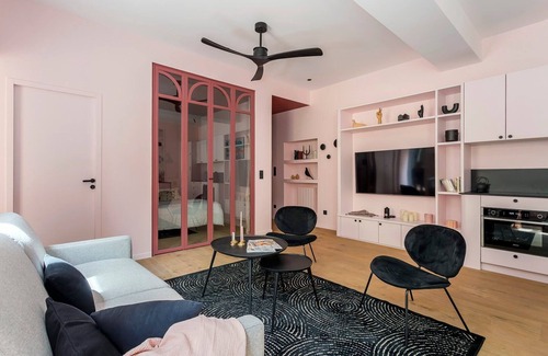 Old Lyon Apartment | Apartment overlooking Fourvière balcony