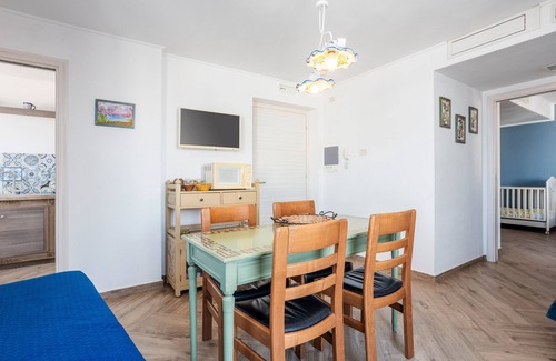 Isola delle Femmine Apartment | Apartment 'Pauline' with Sea View, Wi-Fi and Air Conditioning