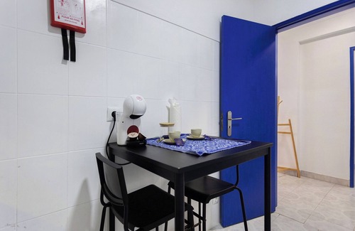 Sao Bernardino Apartment | Apartment 'Paradise By The Sea The Whale Beach' with Wi-Fi and Air Conditioning
