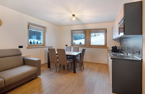 Livigno Apartment | Apartment 'Palipert Nature House' with Mountain View, Shared Garden and Wi-Fi