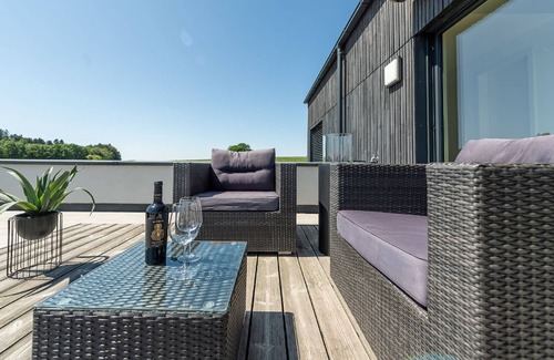 Unterschwarzach Apartment | Apartment Panorama, 80sqm, balcony, 2 bedrooms, max. 3 persons