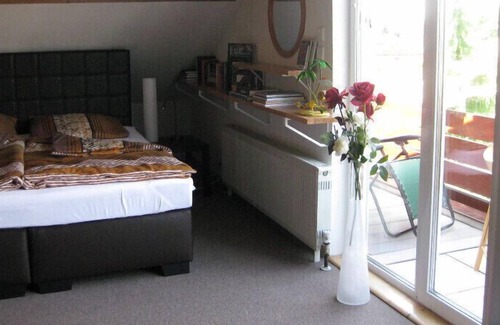 Sachsenheim Apartment | Apartment Panorama, 33.5 sqm, max. 3 people